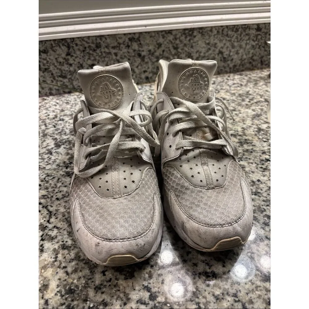 Nike Huarache Off-White/Light Gray Athletic Sneakers